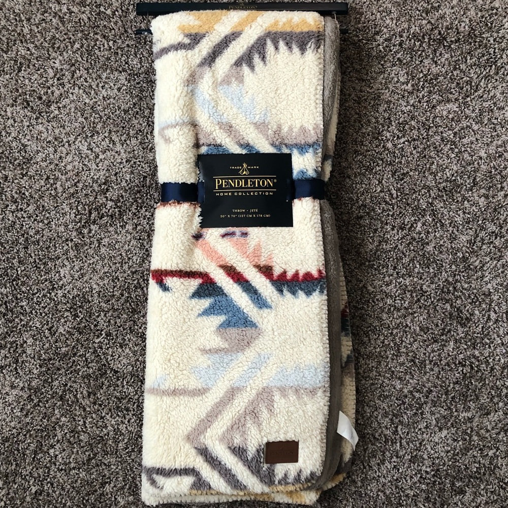New Pendleton Sherpa Throw Blanket 50x70 Southwest